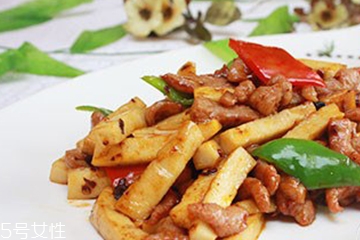 鹿肉和牛肉哪個好？鹿肉和牛肉哪個好吃些？