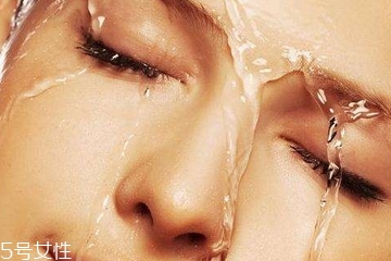 化妝水是什么？化妝水是什么時(shí)候用的？