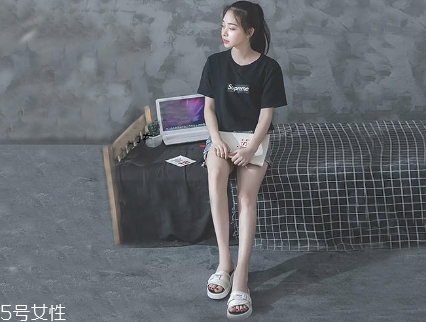 夏天穿什么涼鞋舒服？夏天適合穿什么涼鞋？