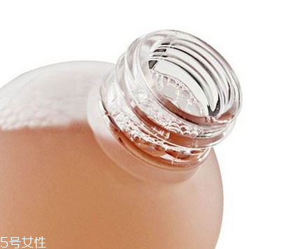 化妝水搖晃后有很多泡泡好不好？