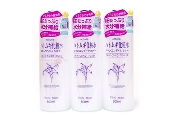 化妝水搓泥是什么東西？用化妝水臉搓泥的原因
