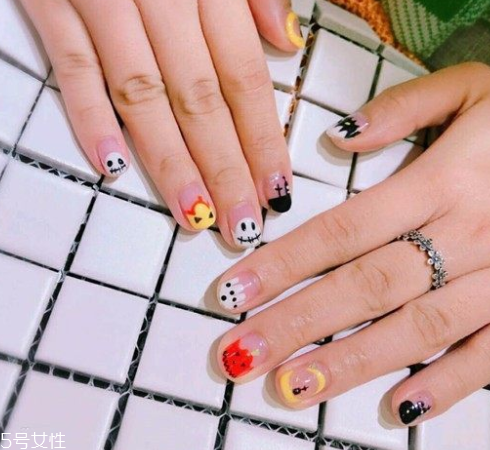 q版萬(wàn)圣節(jié)美甲怎么做？q版萬(wàn)圣節(jié)美甲教程