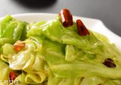 牛心菜和牛有關系嗎？牛心菜和牛沒有關系