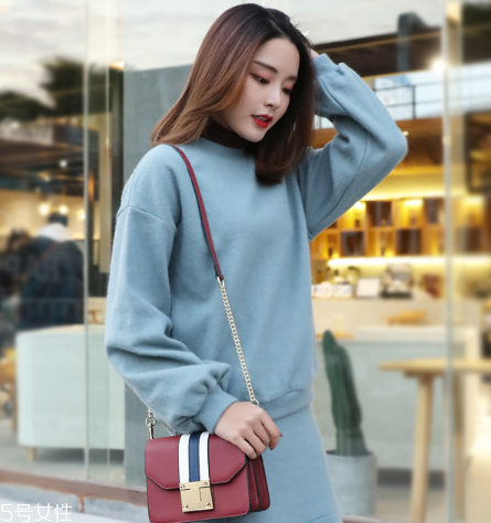 20歲女生背什么包？20多歲女生適合什么包包？