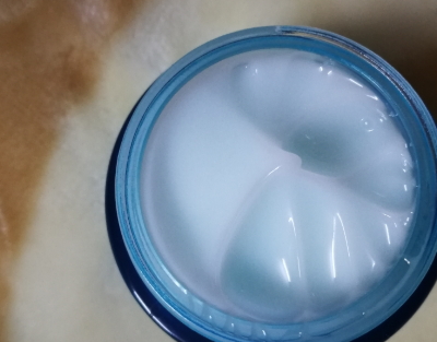 溫碧泉和百雀羚哪個(gè)好？