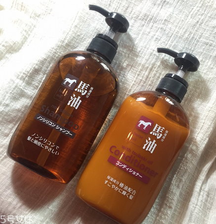 馬油洗發(fā)水防脫發(fā)嗎？馬油洗發(fā)水有防脫發(fā)功效嗎？