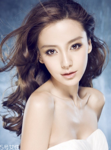 燙發(fā)不染色好看嗎？只燙不染也能美美的