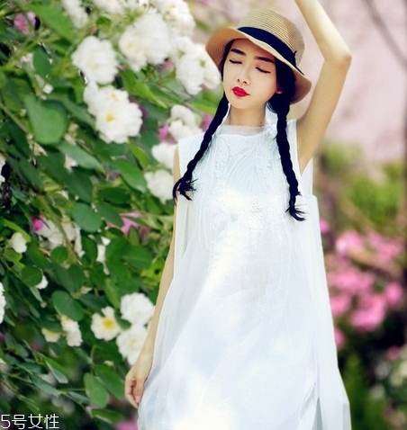 棉麻長(zhǎng)裙子怎么搭配？文藝妹紙都這樣穿