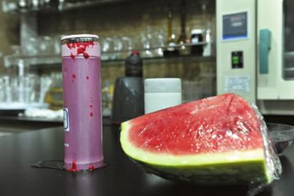 保溫杯裝果汁為什么會(huì)爆炸？不銹鋼保溫杯清洗方法