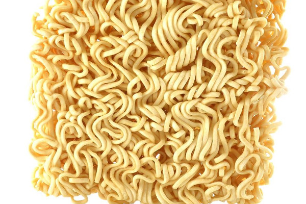 方便面是誰發(fā)明的？買方便面注意看保質(zhì)期