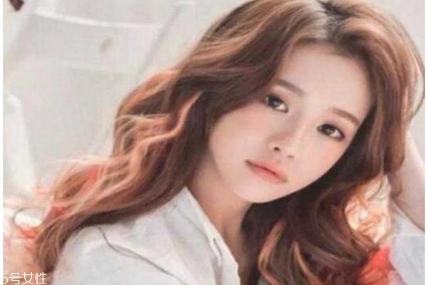 長(zhǎng)卷發(fā)圖片2019款 大卷長(zhǎng)發(fā)圖片