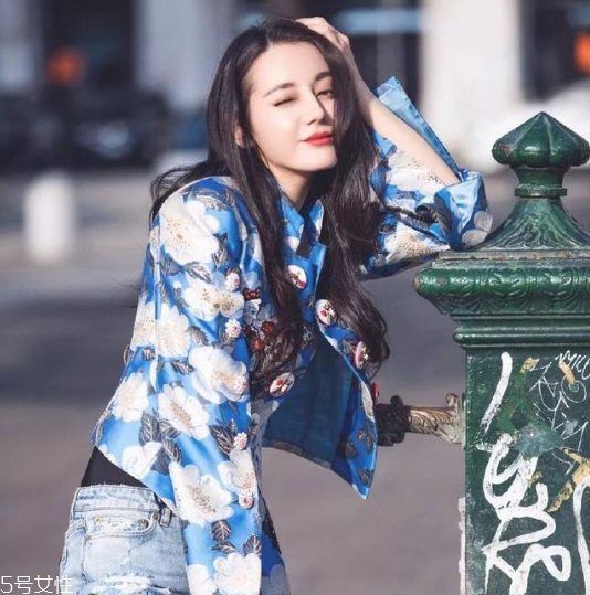 各種長(zhǎng)卷發(fā)名稱(chēng)及圖片 長(zhǎng)卷發(fā)圖集