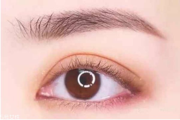 雙眼皮怎么畫(huà)眼影好看 雙眼皮畫(huà)眼影教程