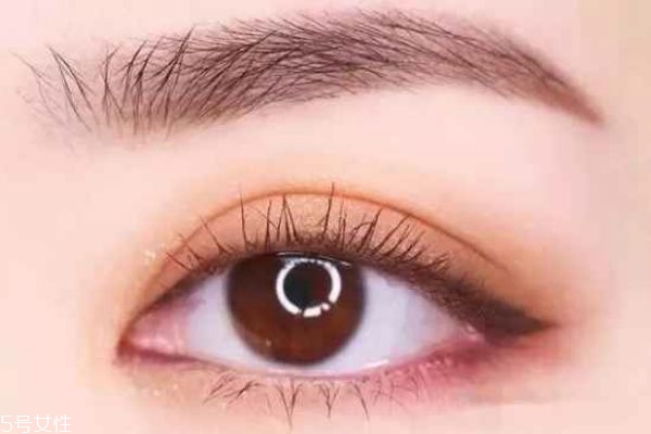雙眼皮怎么畫(huà)眼影好看 雙眼皮畫(huà)眼影教程