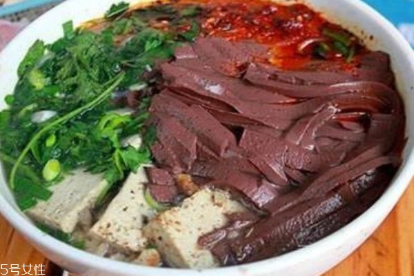 羊血怎么做好處呢 羊血有什么禁忌人群?jiǎn)?>
<p class=