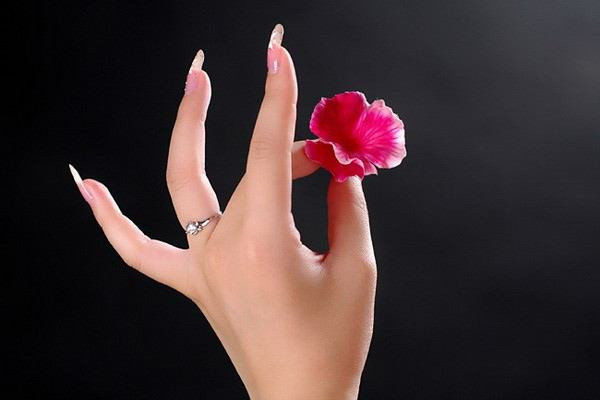 手部如何護理保養(yǎng) 手部保養(yǎng)注意事項