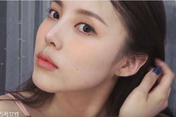怎么畫(huà)日常妝 簡(jiǎn)單的日常妝怎么畫(huà)