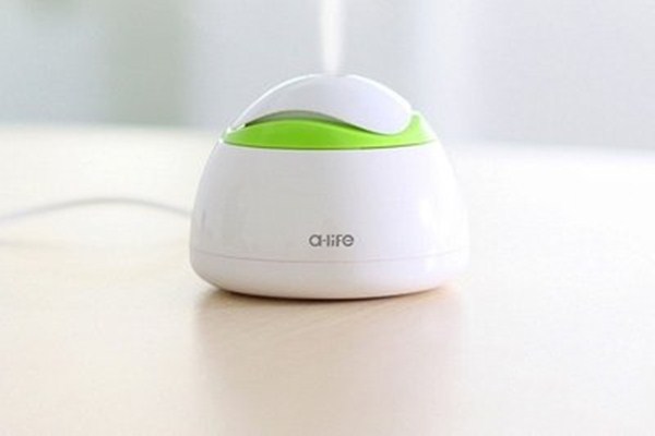 加濕器能放床頭嗎 開(kāi)著加濕器睡覺(jué)好嗎