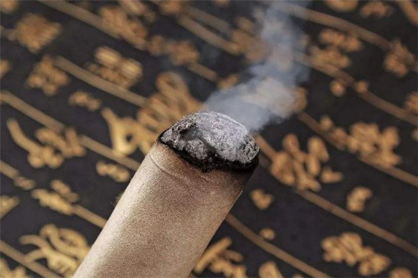 艾灸減肥一個(gè)月瘦多少 艾灸減肥多長(zhǎng)時(shí)間能見效