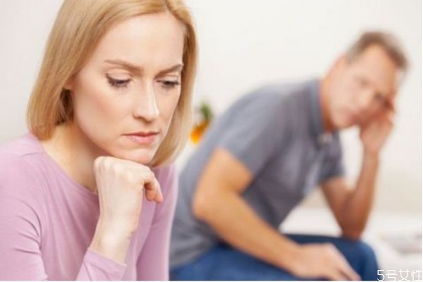 女生說要冷靜幾天預示什么 女生冷靜期需要聯系嗎