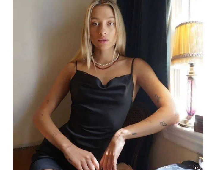 千禧辣妹風卷土重來？千禧辣妹是什么風格