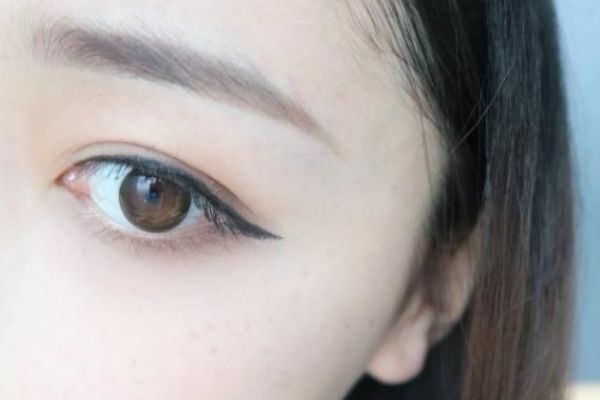 內(nèi)雙畫(huà)什么眼妝好看 內(nèi)雙眼妝應(yīng)該怎么畫(huà)