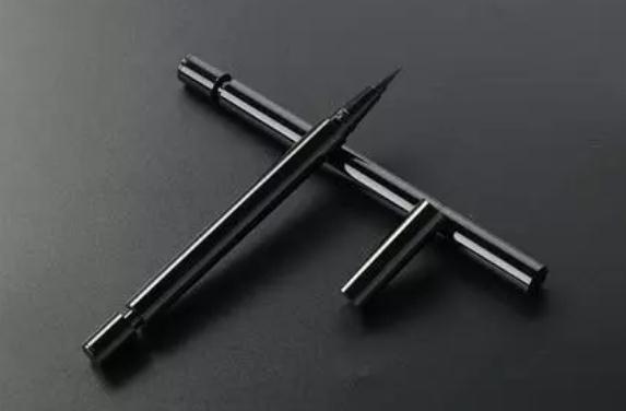 眼線筆可以當眉筆嗎 眼線筆可以當睫毛膏用嗎