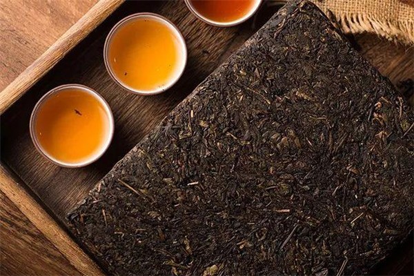 黑茶買散茶還是磚茶 黑茶散茶和磚茶的區(qū)別
