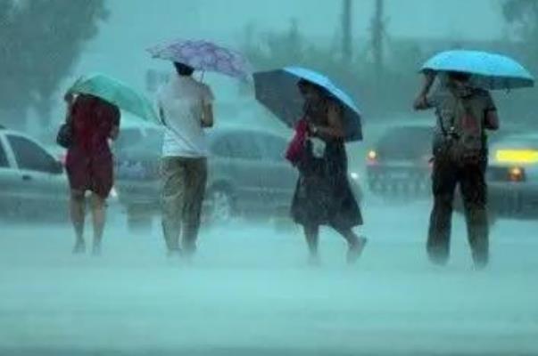 遼寧多地現(xiàn)強(qiáng)降雨2萬余人轉(zhuǎn)移避險(xiǎn) 暴雨天氣飛機(jī)能正常起飛嗎