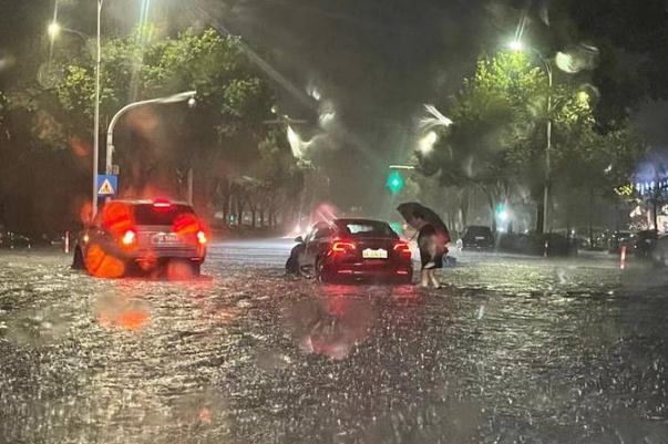 杭州暴雨:有車庫(kù)被淹 暴雨車庫(kù)被淹保險(xiǎn)賠嗎