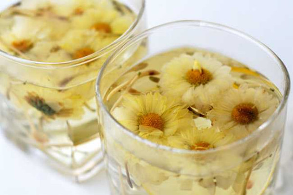 菊花茶屬于涼性嗎 菊花茶屬于茶類(lèi)嗎
