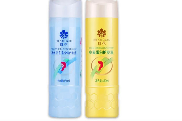 護發(fā)素碰到頭皮會導(dǎo)致脫發(fā)嗎 護發(fā)素對頭皮有沒有傷害