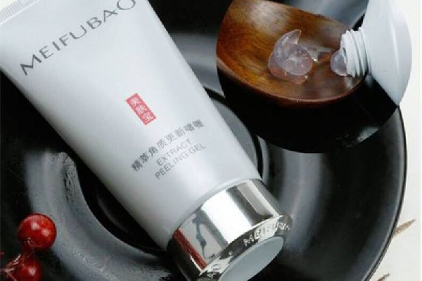 去角質(zhì)啫喱會讓角質(zhì)變薄嗎 去角質(zhì)啫喱對皮膚好還是不好