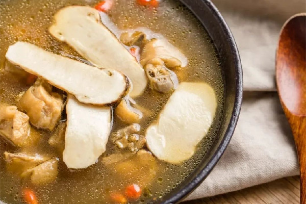 鴿子湯對(duì)傷口愈合有好處嗎 鴿子湯適合手術(shù)后的人喝嗎