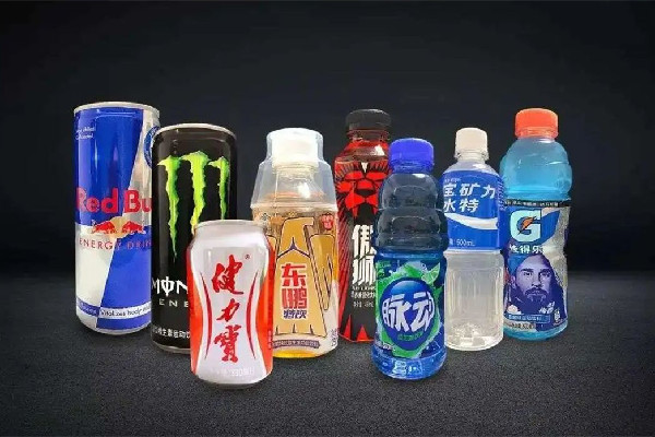功能飲料是電解質(zhì)水嗎 功能飲料可以補(bǔ)充電解質(zhì)嗎