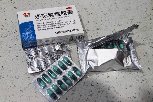 運(yùn)載46萬(wàn)盒連花清瘟貨車(chē)高速上起火 連花清瘟要吃幾天